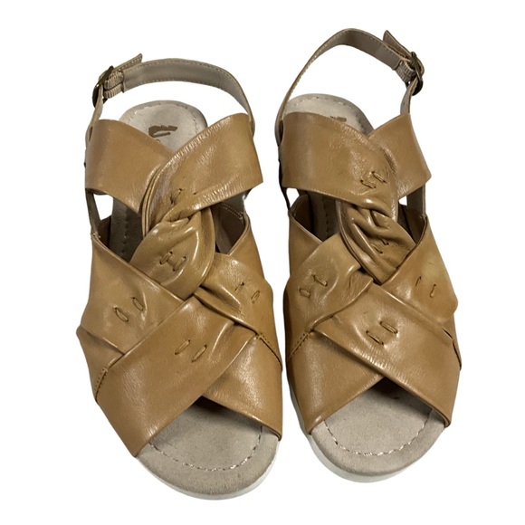 Canal Grande Holland Tan Leather Sandal, New in Box - Picture 2 of 9